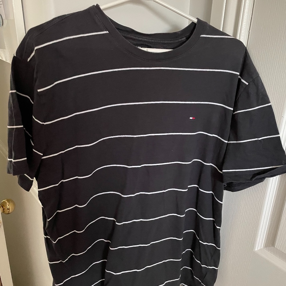 TOMMY HILFIGER T-SHIRT